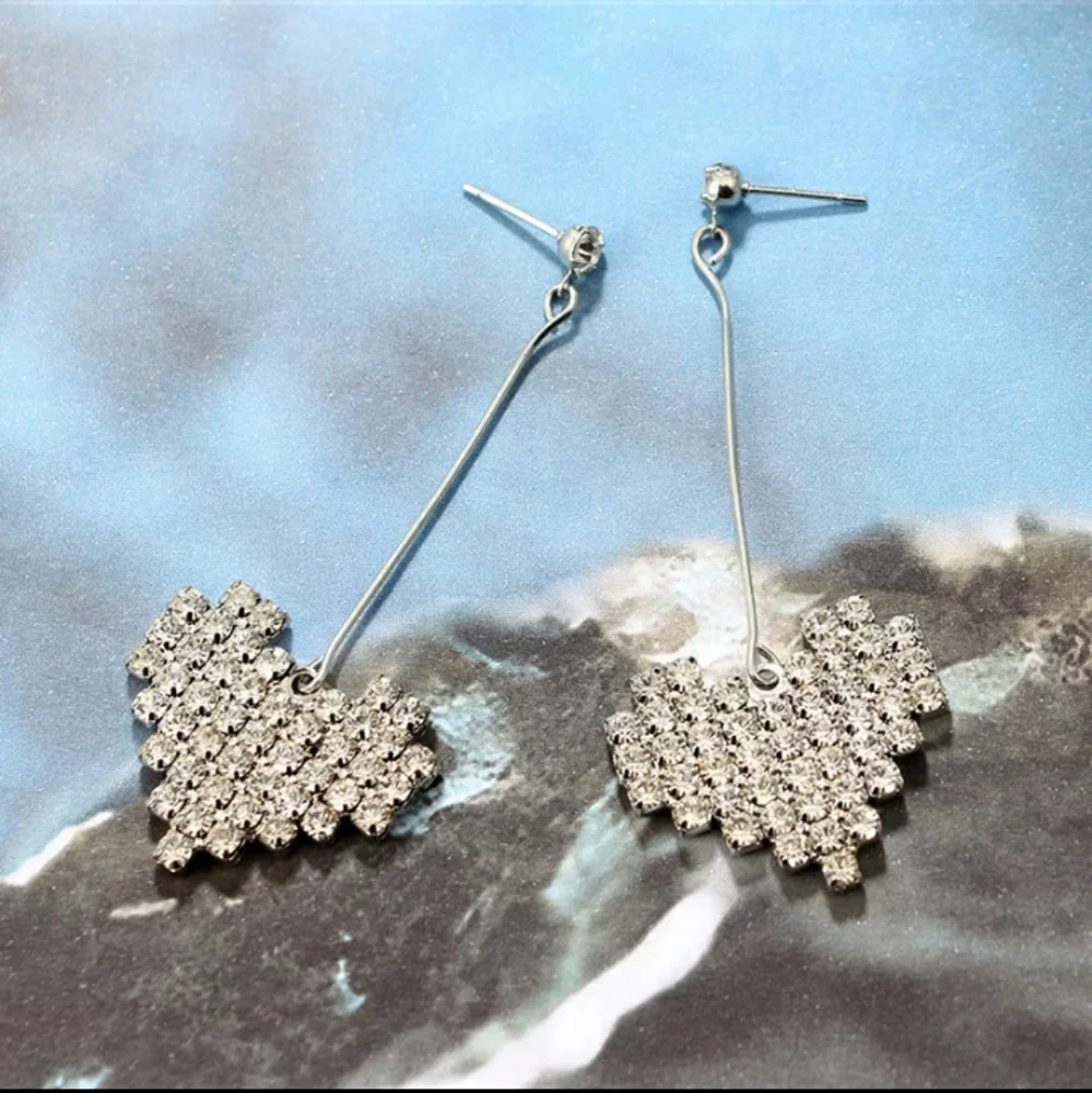 Beautiful Rhinestone Heart Earringsπππππ - Picture 8 of 11